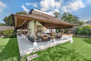 villa wantilan putih