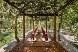 villa wantilan putih