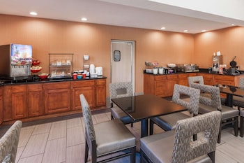 wingate by wyndham canton hall of fame