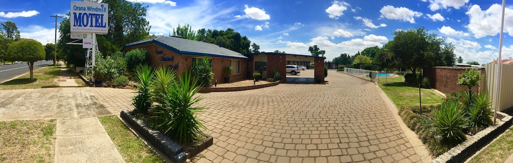 orana windmill motel