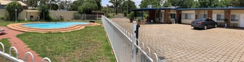 orana windmill motel
