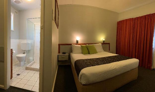 orana windmill motel