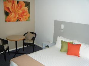 orana windmill motel