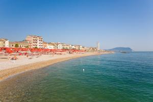 Hotel Enzo,Macerata>>Ancona,4 star