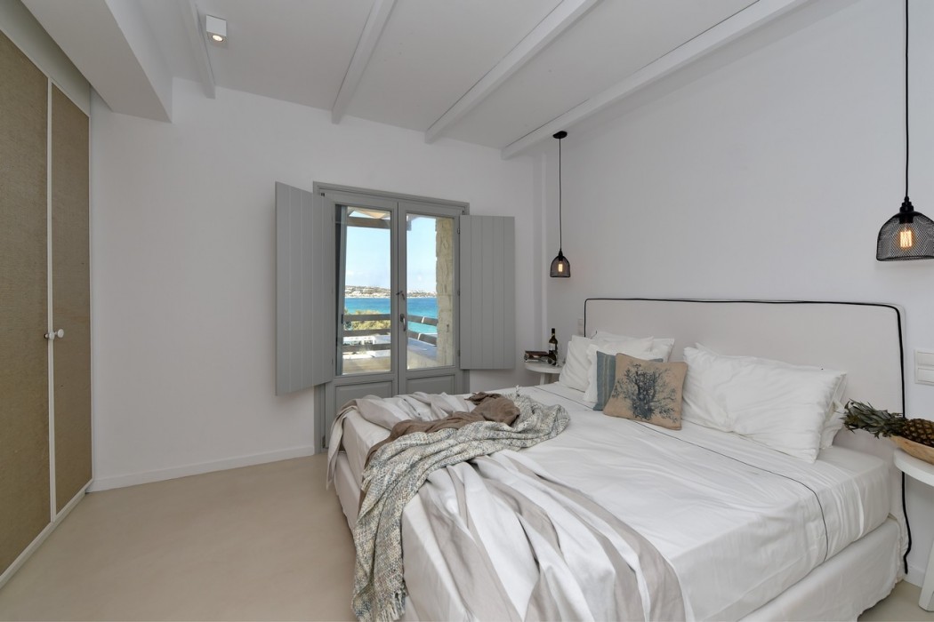 paros