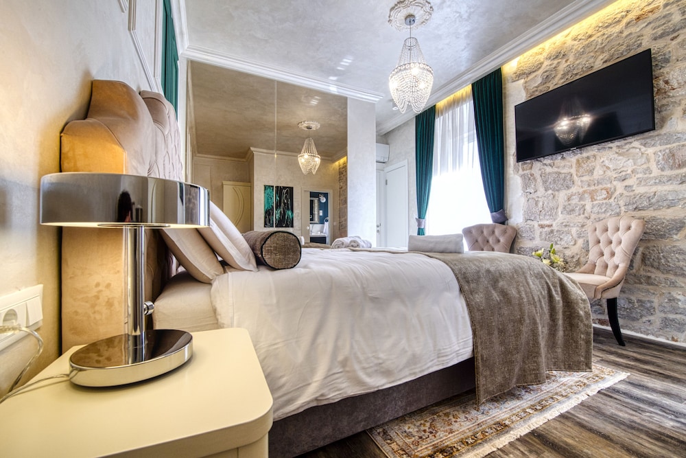 riva palace design rooms
