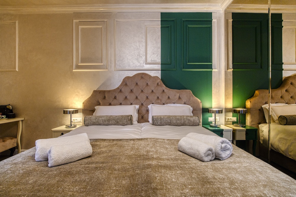 riva palace design rooms