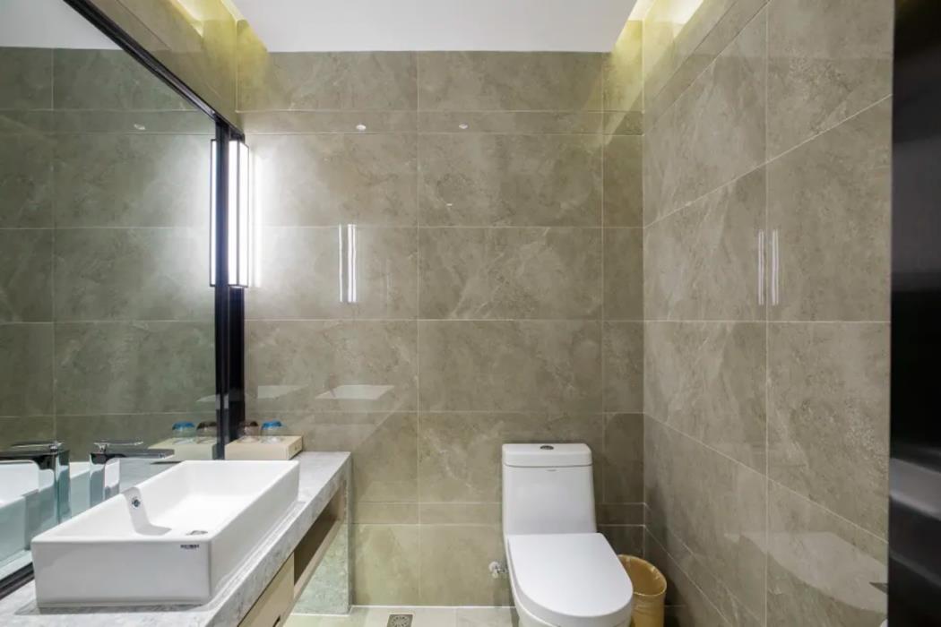 echarm hotel guilin north high speed railway station
