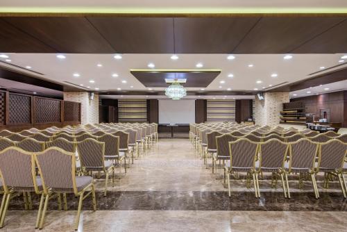 crowne plaza madinah by ihg