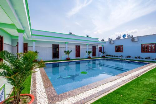 hotel nguyen toan