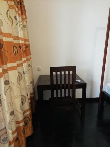 surf and relax inn arugambay