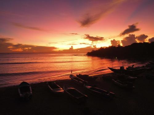 Surf & Relax Inn Arugambay,Arugam Bay>>Ampara,3 star