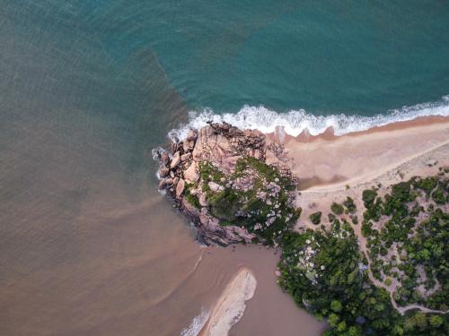 surf and relax inn arugambay