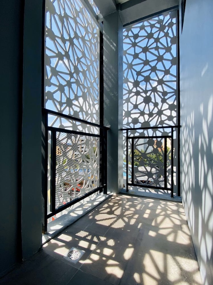 patong poshtel adults only