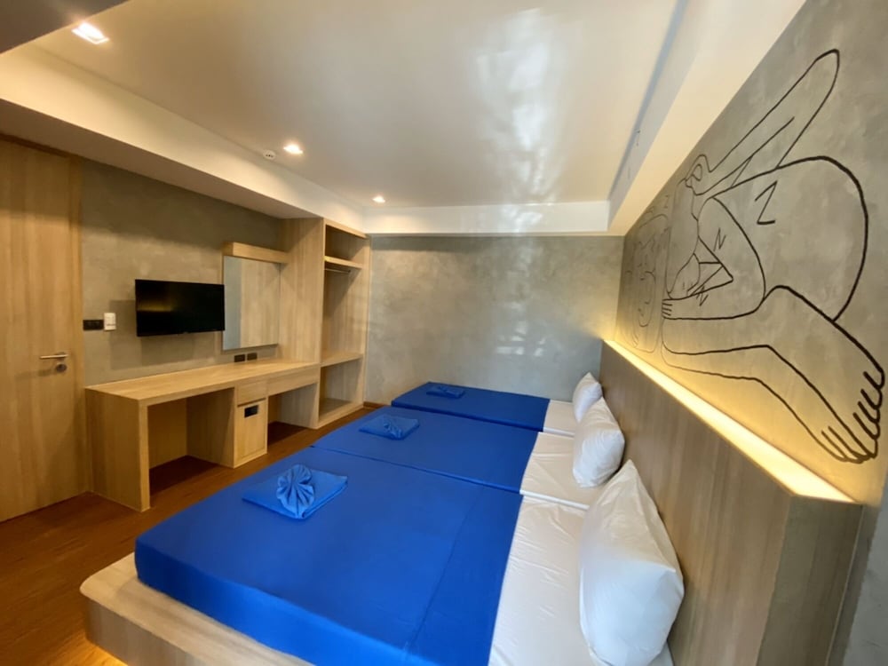 patong poshtel adults only