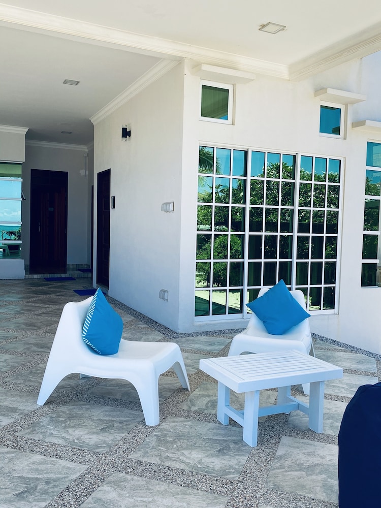 che beach house