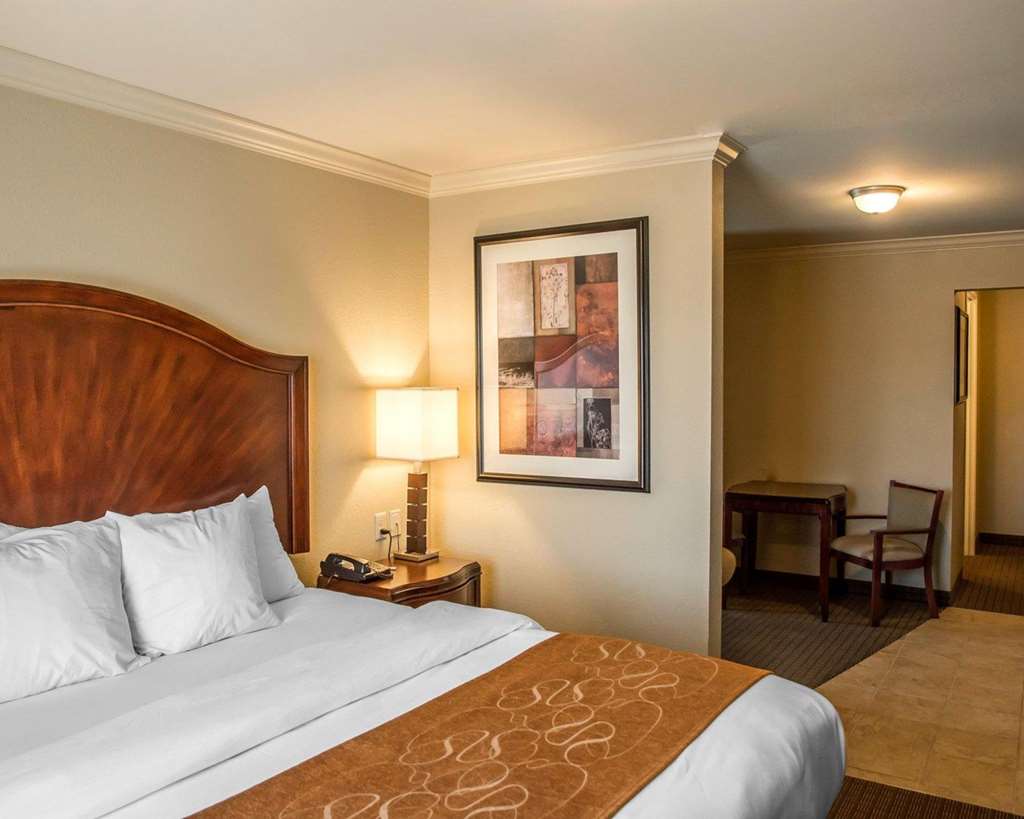 comfort suites cincinnati north