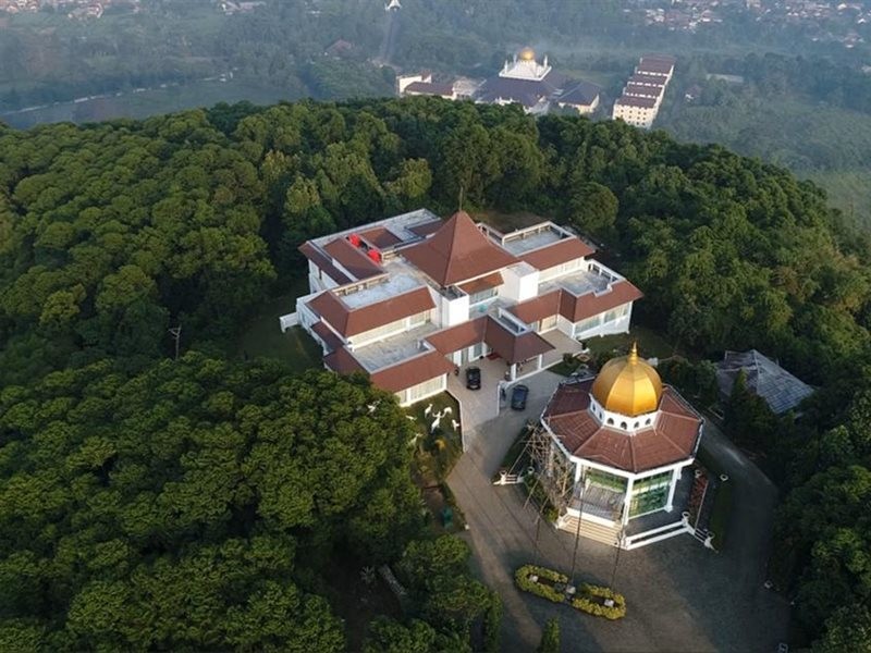 adiroso executive guest house