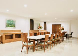 adiroso executive guest house