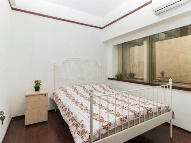 inestin shanghai apt lujiazui