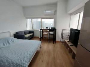 inestin shanghai apt lujiazui