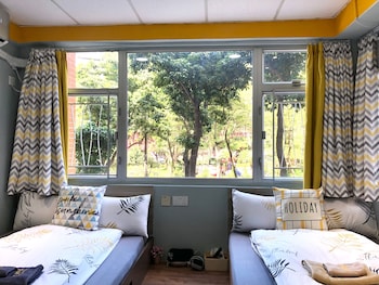 amu dreamhouse hostel