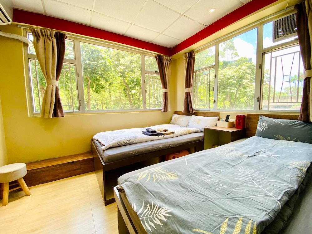 amu dreamhouse hostel