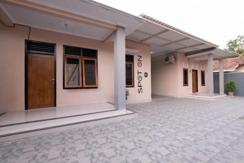 spot on 1784 tnc residence syariah