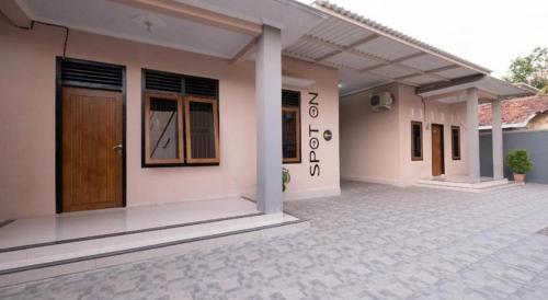 spot on 1784 tnc residence syariah
