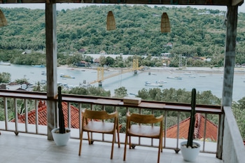 lanussa hill villa