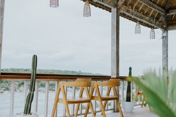 lanussa hill villa
