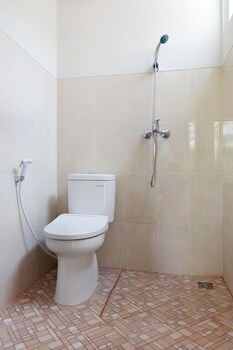 villa jogja grand bale with private pool by simply homy