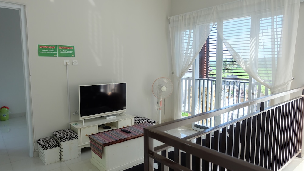 villa jogja grand bale with private pool by simply homy