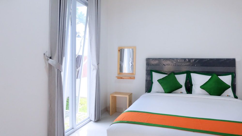 villa jogja grand bale with private pool by simply homy