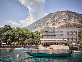 hotel carillon