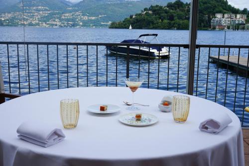 laveno mombello