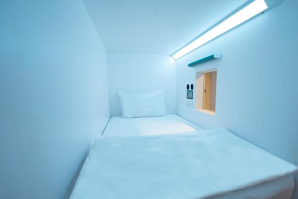 bobobox pods kebayoran baru