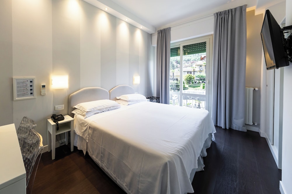 hotel beau rivage