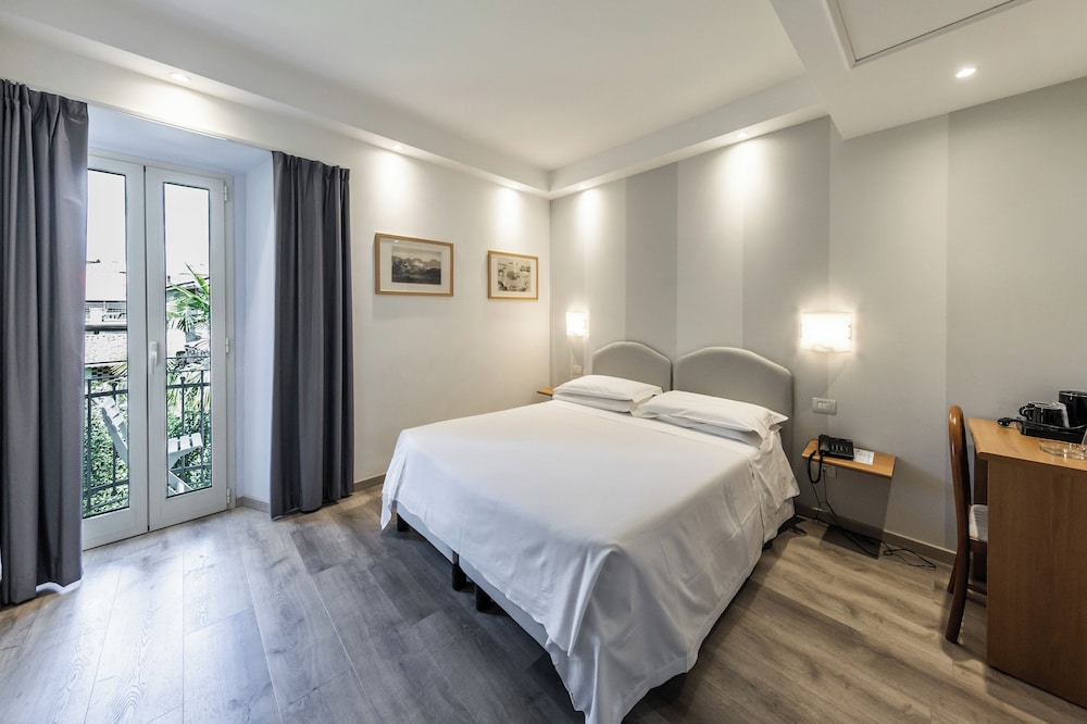 hotel beau rivage