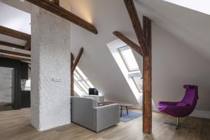 pytloun flat hotel