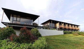 hug jang loei garden