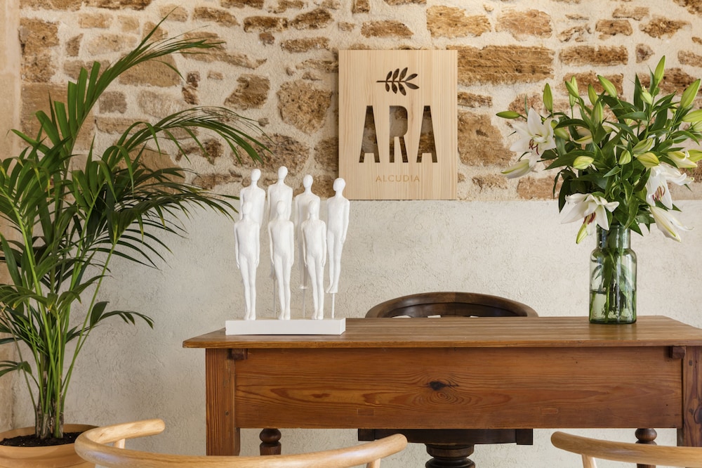ara alcudia adults only
