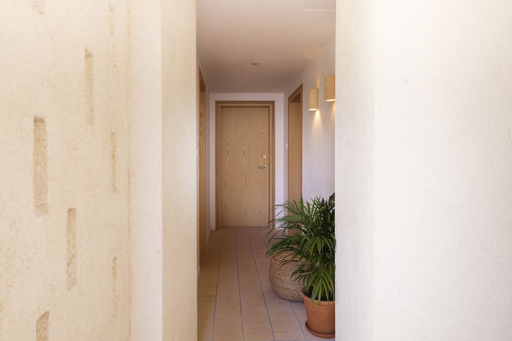 ara alcudia adults only