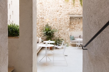 ara alcudia adults only