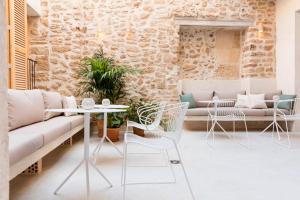 ara alcudia adults only