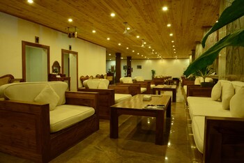 Hotel Sudu Araliya,Sigiriya>>Polonnaruwa,3.5 star