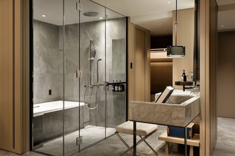 mesm tokyo autograph collection