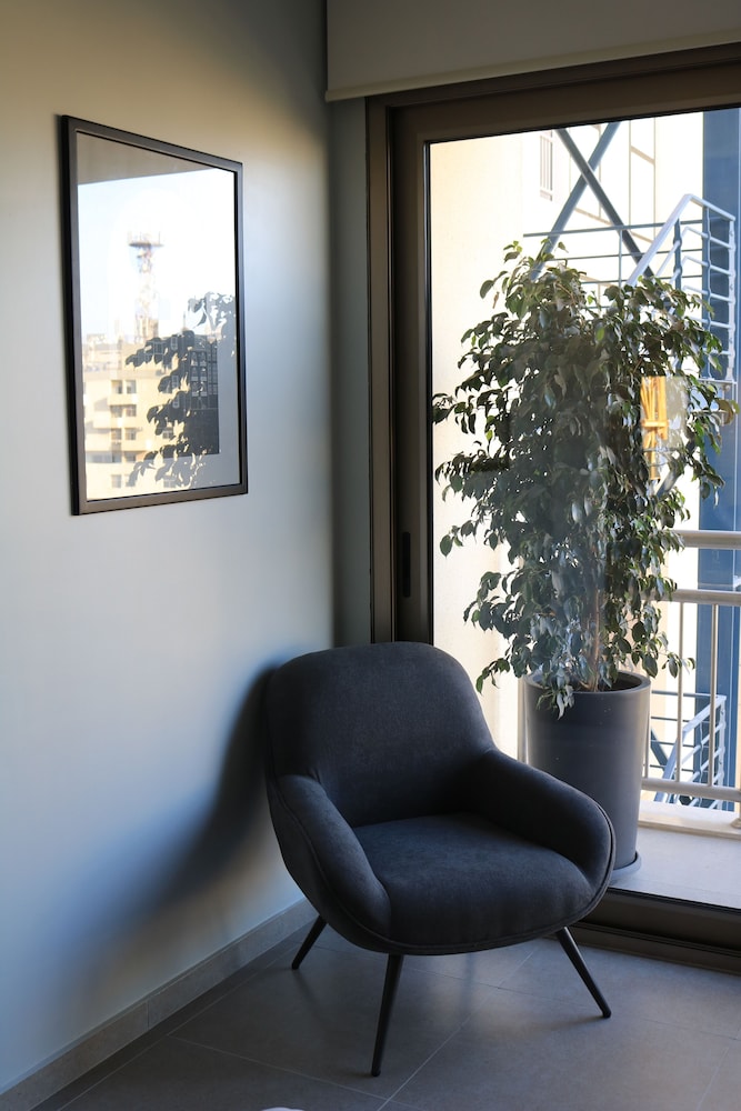 zur studios and suites