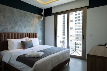 zur studios and suites