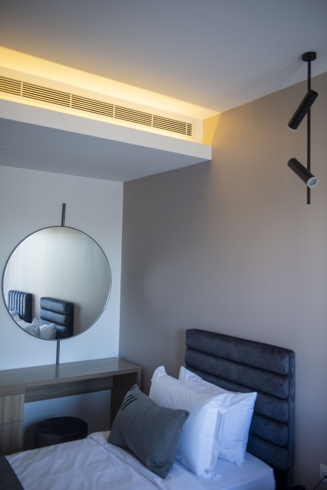 zur studios and suites